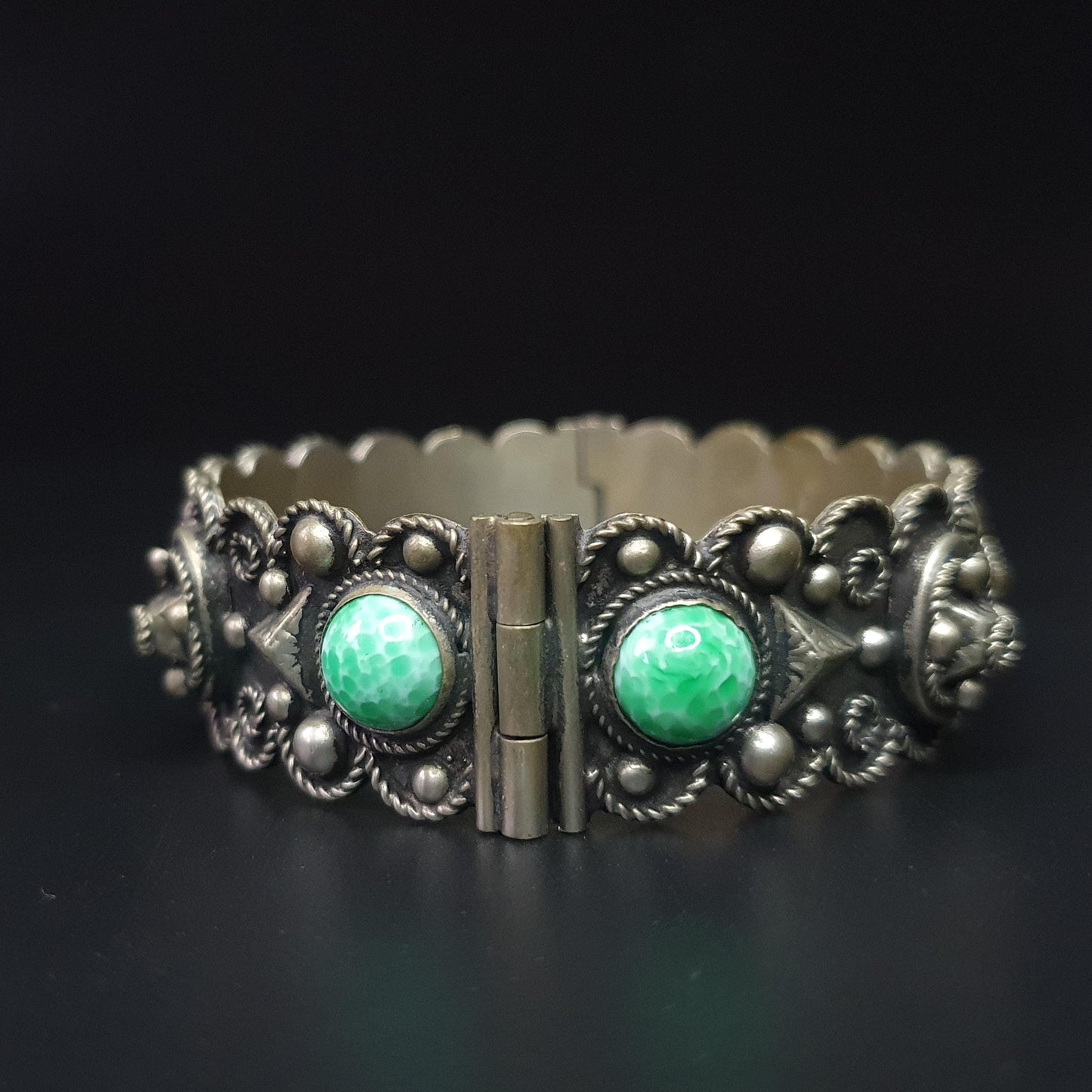 Alpacca silver ornate vintage cuff bangle,braclet,green peking glass, etruscan style,pin hinge, stackable braclets,statement jewellery