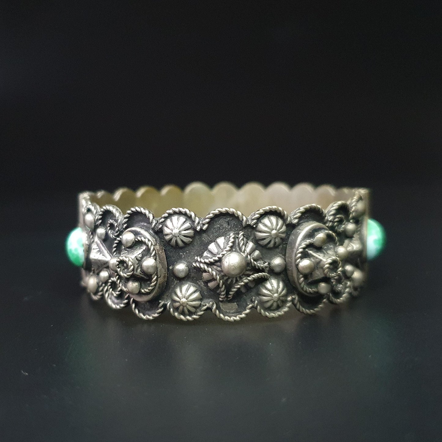 Alpacca silver ornate vintage cuff bangle,braclet,green peking glass, etruscan style,pin hinge, stackable braclets,statement jewellery