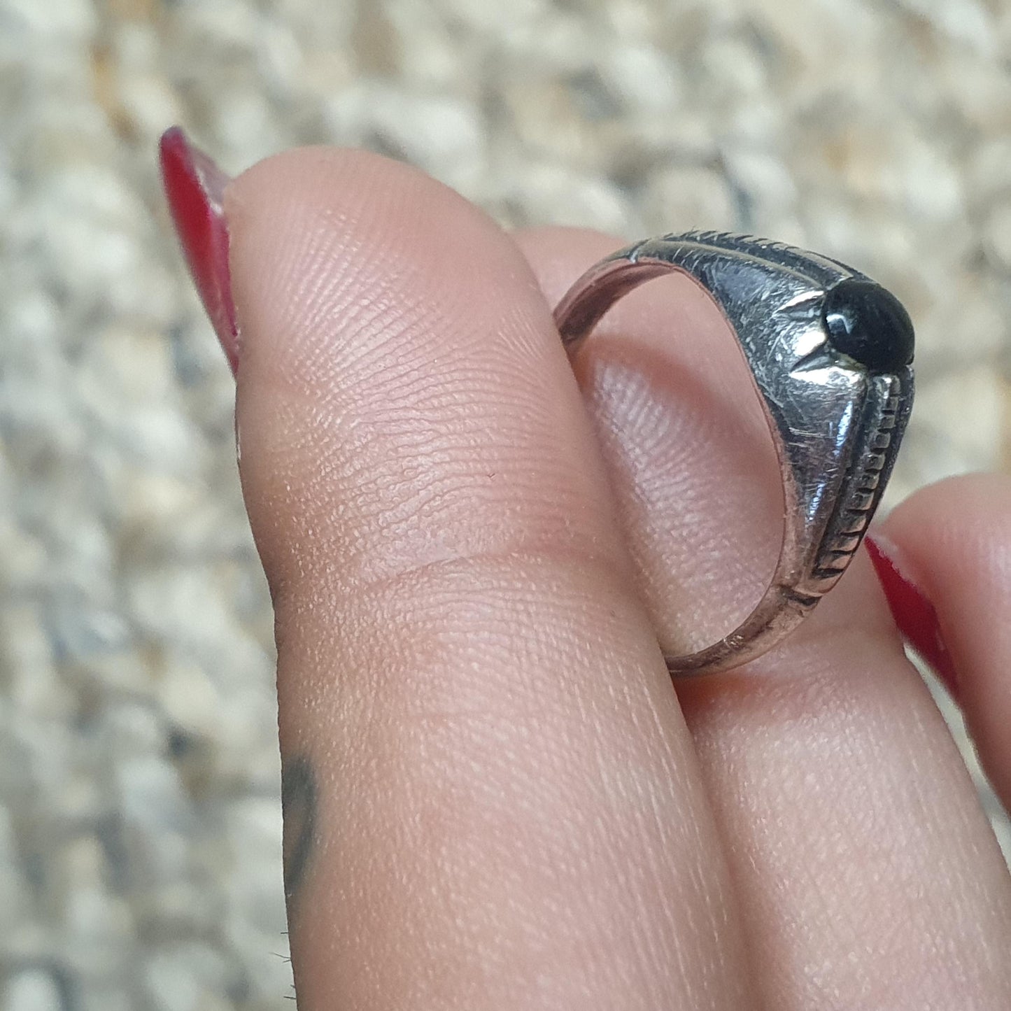 Signet Ring in Sterling Silver Suarium Style, Black Onyx Gemstone UK size K, Unisex Gifts, Unique Rare Timeless Accessory, Universal Jewelry