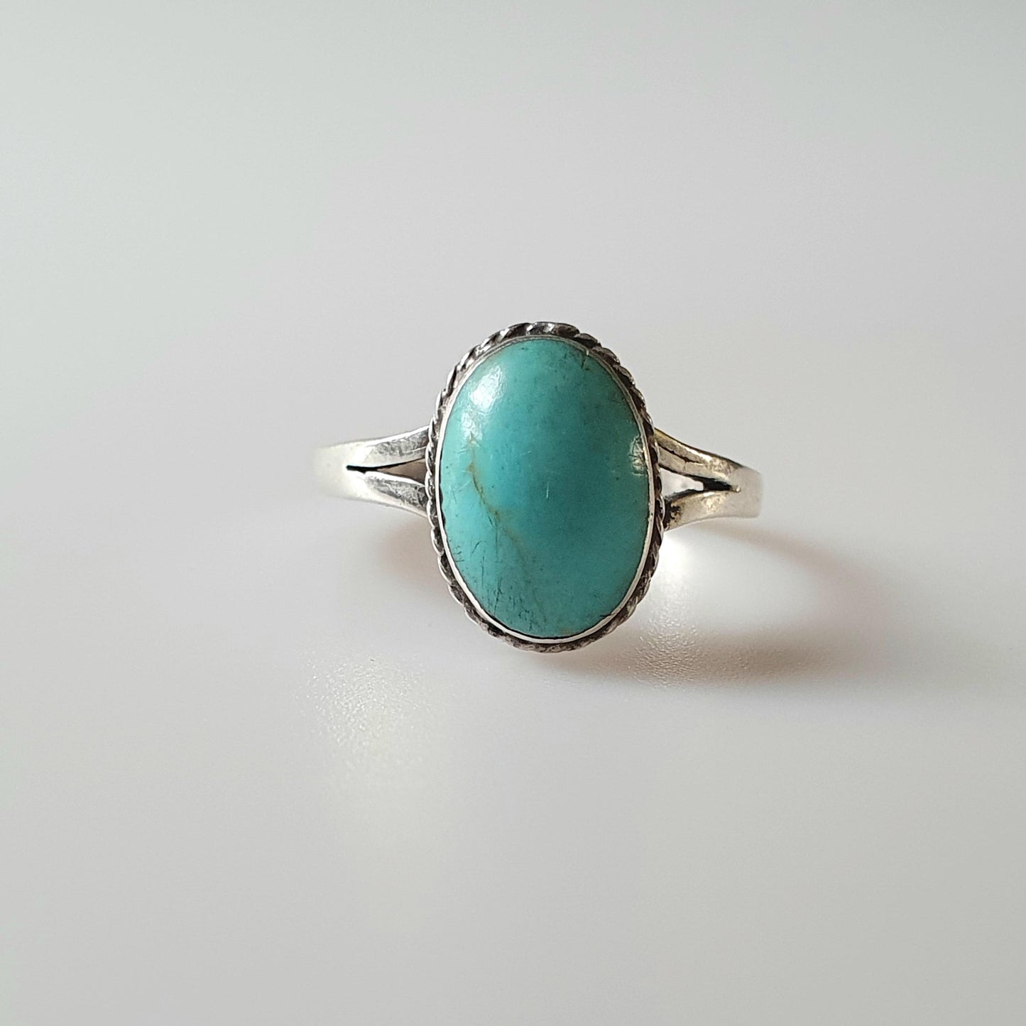 Vintage Silver Ring, Turquoise Gemstone, Sterling Silver, Split Shank, 925, Ring Size Q, Southwestern-style, American Style, Boho-chic