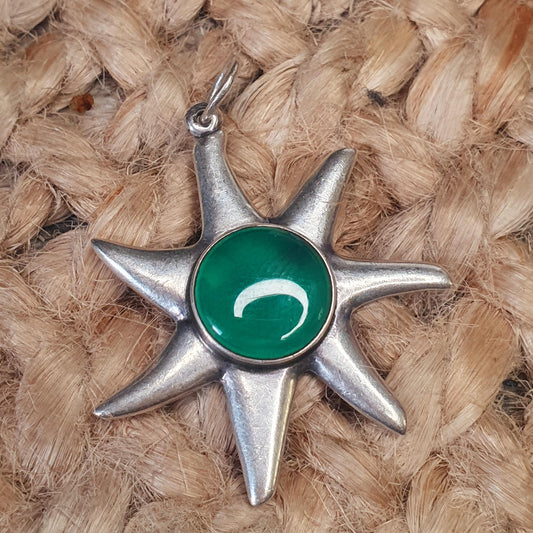 Green,onyx,star,pendant,silver,gifts