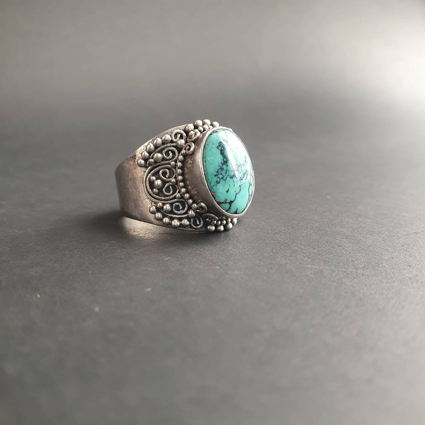 Ring - Vintage, Turquoise  Heavy gauge Sterling Silver,Tibetan Nepalese antique oval turquoise ring unisex gifts fine filigree work 999
