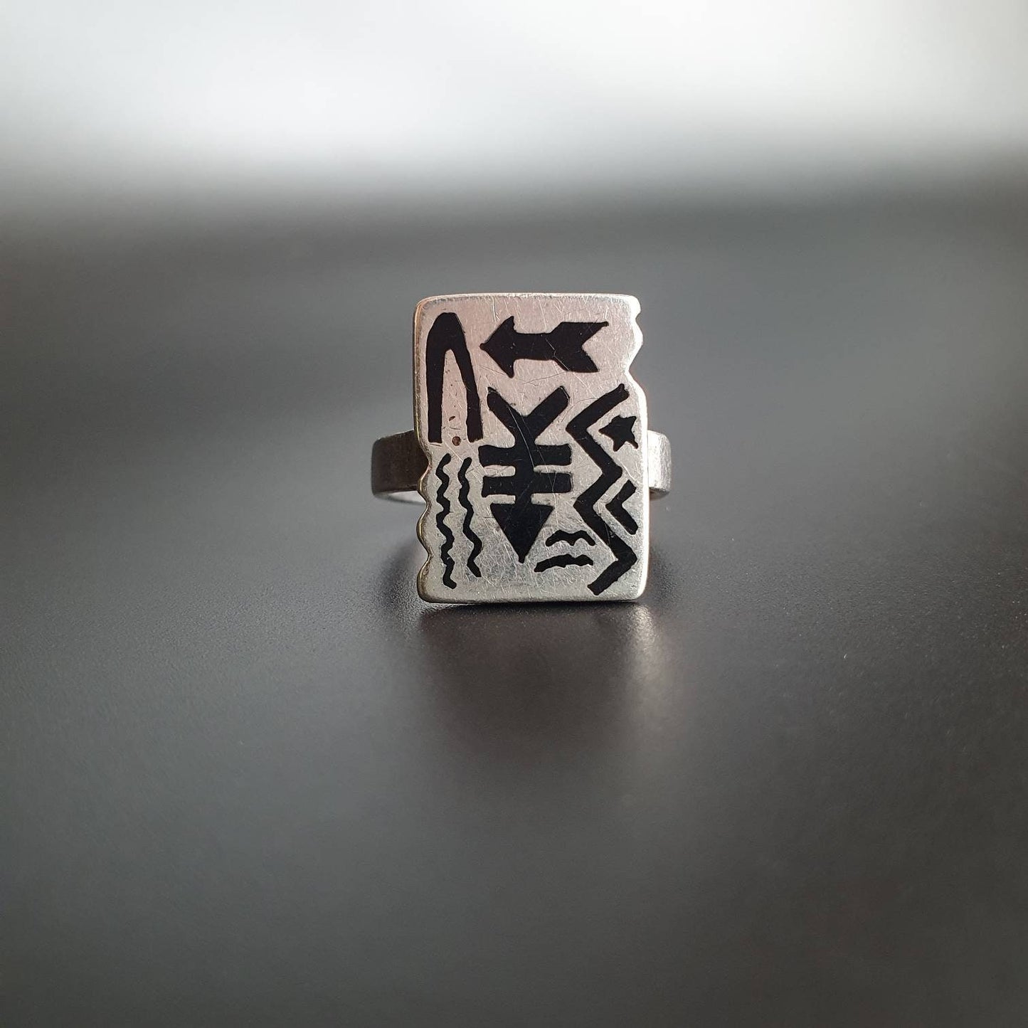 Sterling silver ring hopi design arrow heads native American Indian ring black enamel inlay hopi tribal ring gift collectible