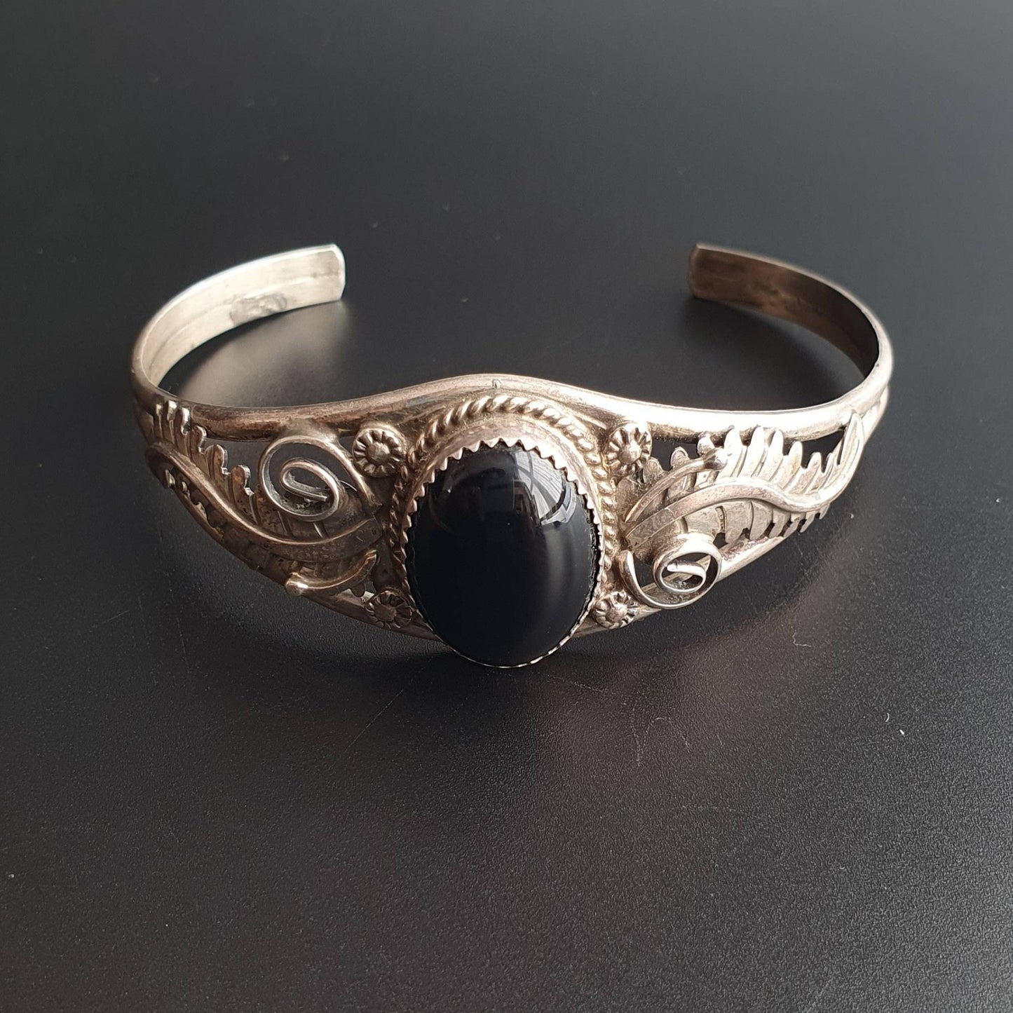 Vintage,cuff,unique,onyx, bracelet, bangle, adjustable, Victorian, Edwardian, gothic, sterling silver, gift's,leaf motif's,signed Y