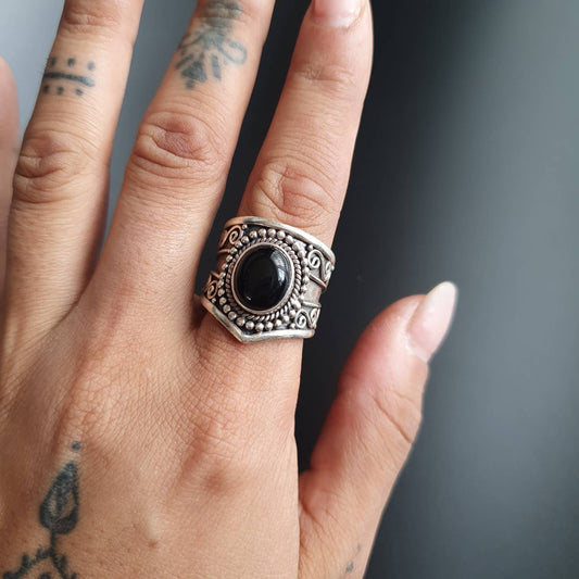 Vintage,ring, silver ring, statement,chic,sterling silver, jewellery, gift's, unique, unisex, chunky ring, onyx, black, witchy, gemstone,925